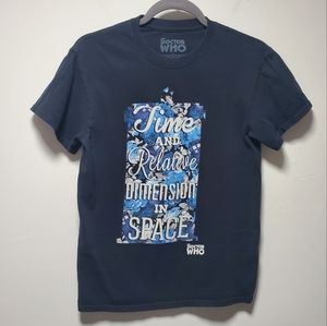 Doctor Who T-Shirt Size Small Tardis Time and Relative Dimension in Space Floral